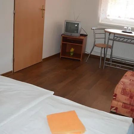 Adriana בית הארחה 2*