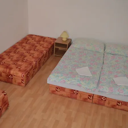 Adriana בית הארחה 2*