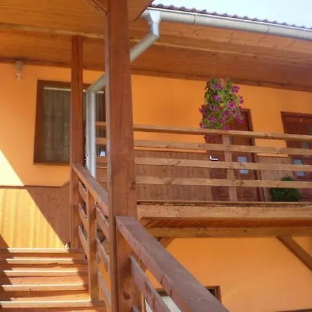 Adriana בית הארחה 2*