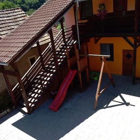 Adriana בית הארחה