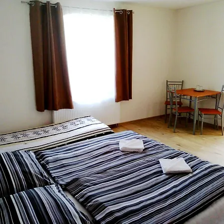 Adriana בית הארחה