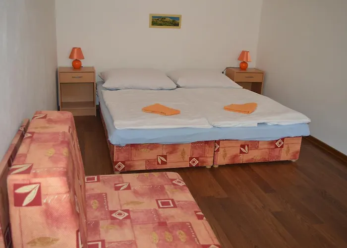 Adriana Penzión pre hostí Roznava